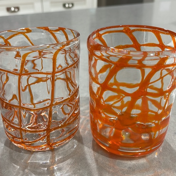 4 Orange Glasses - sold as set - Picture 3 of 3